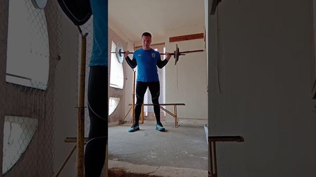 07.04.2021г. Приседания. Штанга 102.8кг*140повторений ( один подход ). Л/Р !! 45лет.103кг. МСМК . смотреть онлайн