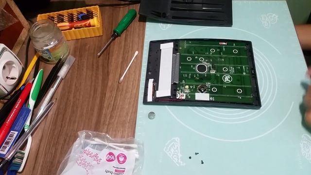 Перестал работать калькулятор Canon AS-888. (Как заменить батарейку) смотреть онлайн