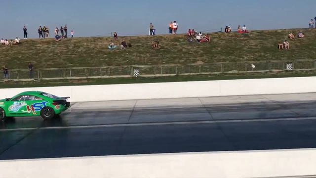 * FASTEST * AUDI TT IN THE WORLD RUNS 7.7 SEC 1/4 MILE ! смотреть онлайн