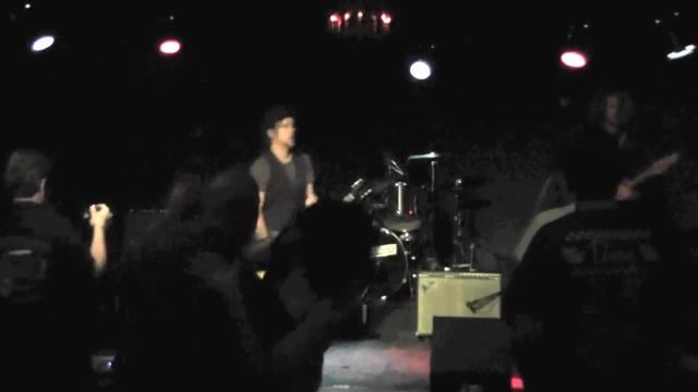 The Backstabbers - Shake Some Action (Flamin Groovies Cover) смотреть онлайн
