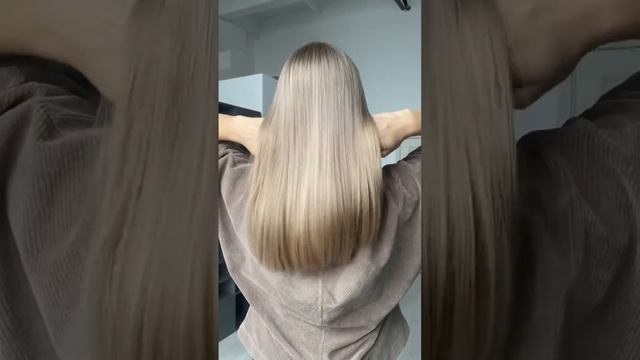 Идеальное прикорневое мелирование, кому рецепт?пиши коммент! #обучениепарикмахеров #колористика смотреть онлайн