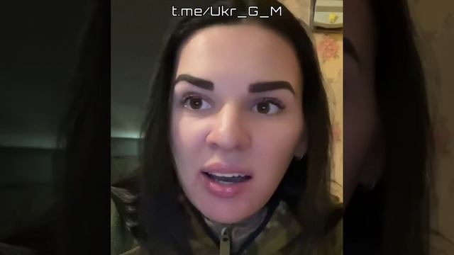 Медичка всу обвиняет простых украинцев в сдаче Авдеевки смотреть онлайн