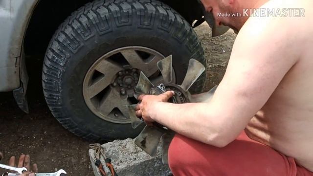 Pajero 2, 4m40 приключения с водяной помпой. "как ломает чугунный шкив" смотреть онлайн