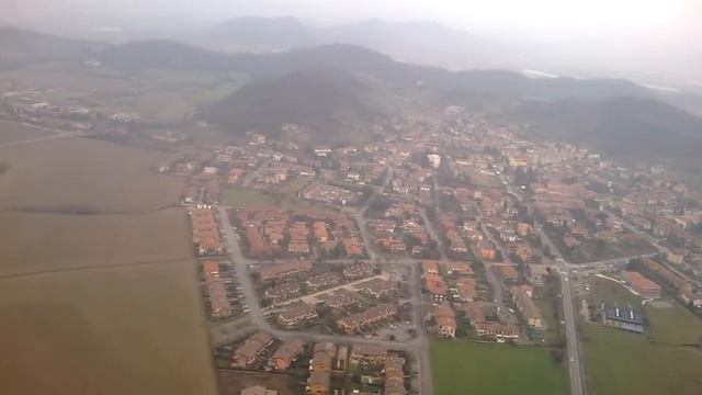 Приземляемся в Бергамо. landing in Bergamo смотреть онлайн