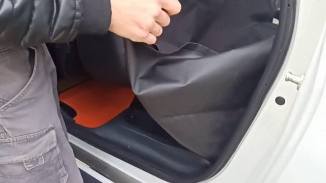 Защитная накидка в багажник Ларгуса.