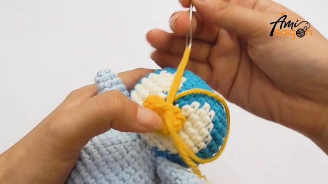#165 | Amigurumi Penguin In Sunflower Outfit (4/4) | How To Crochet Animal Amigurumi | @AmiSaigon