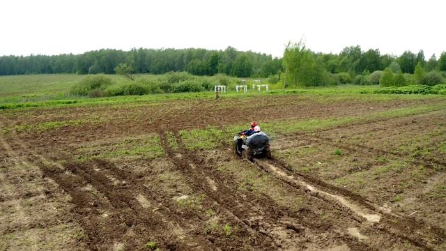 Покатушки на квадроциклах. BRP, Honda , Толян! смотреть онлайн