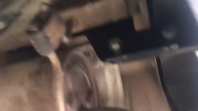 Установка фаркопа на Рено Сандеро степвей Hitch Renault Sandero Stepway