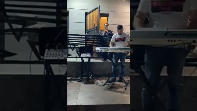 Юра Сумгаитский кларнет живая музыка рест. Урарту 16.09.2020 смотреть онлайн