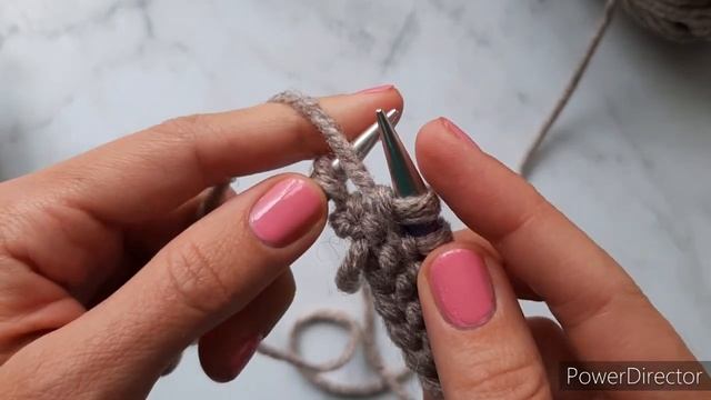 Лицевые и изнаночные петли спицами (лицевая гладь). Вязание поворотными рядами спицами. Урок 2. смотреть онлайн