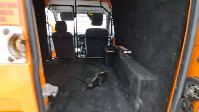 Yr54eyv 2004 Ford Connect Orange смотреть онлайн