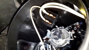 Замена лампочек ближнего света в Renault Fluence 2015 года выпуска