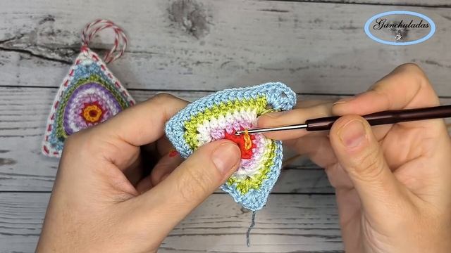 ?TUTORIAL ÁRBOL De NAVIDAD ? A CROCHET O GANCHILLO | Adorno Arbolito Navideño Multicolor