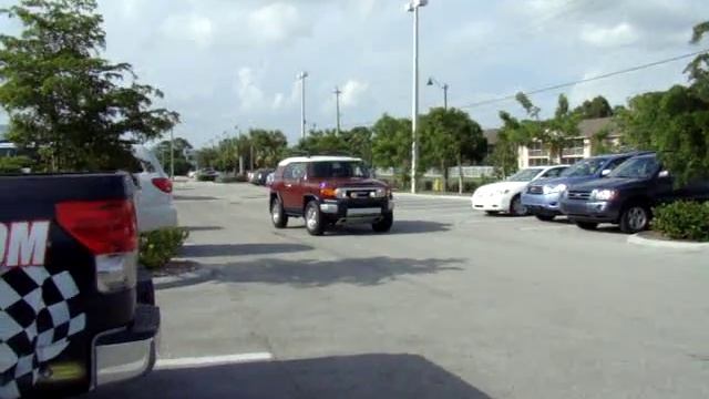 FJ CRUISER with TRD Exhaust