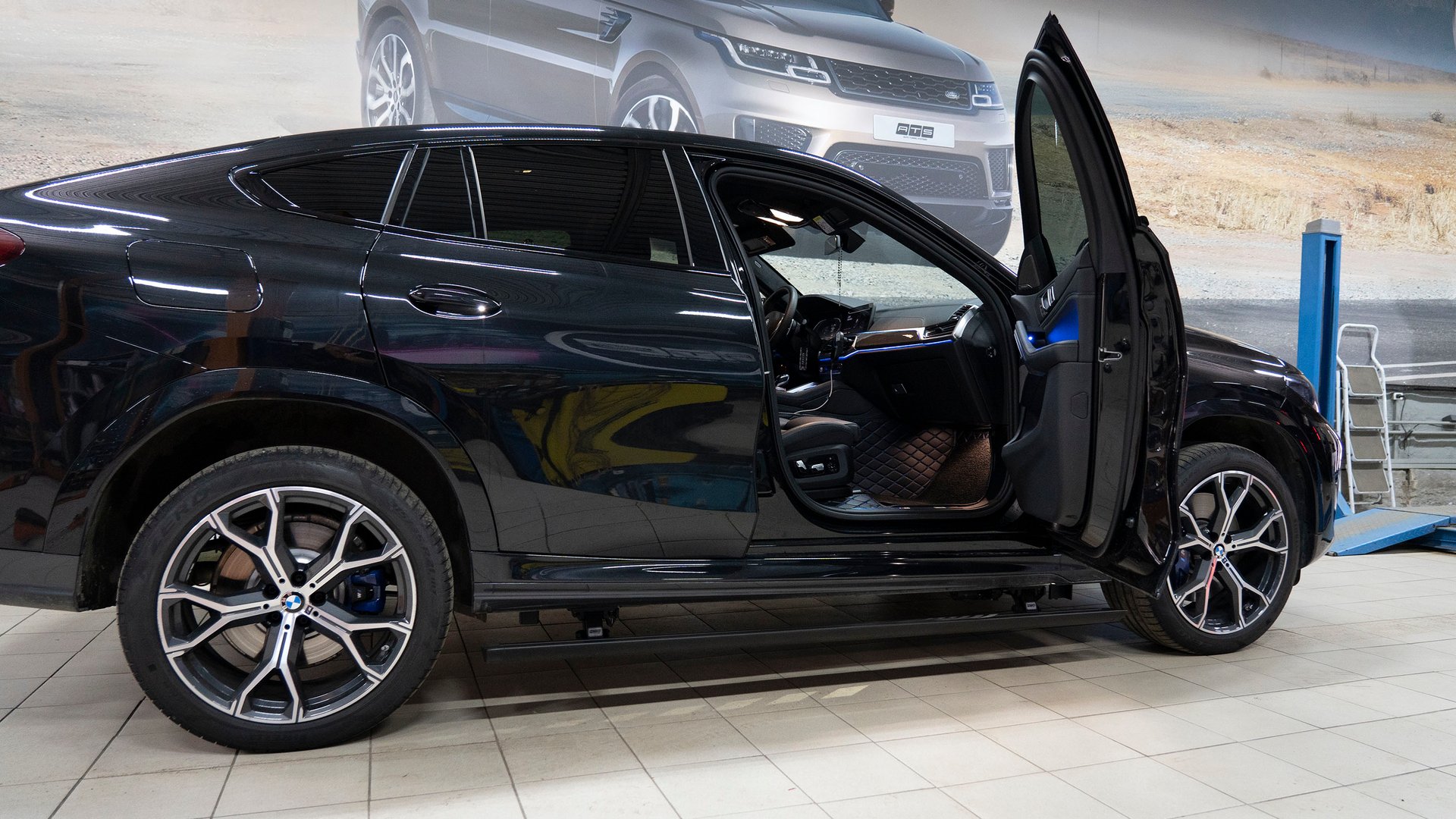 BMW X6 G06 - Установка выдвижных электропорогов ATS