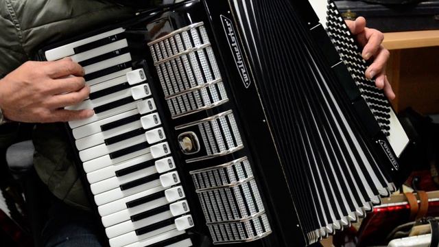 Weltmeister Diana 96 bass accordion for sale смотреть онлайн