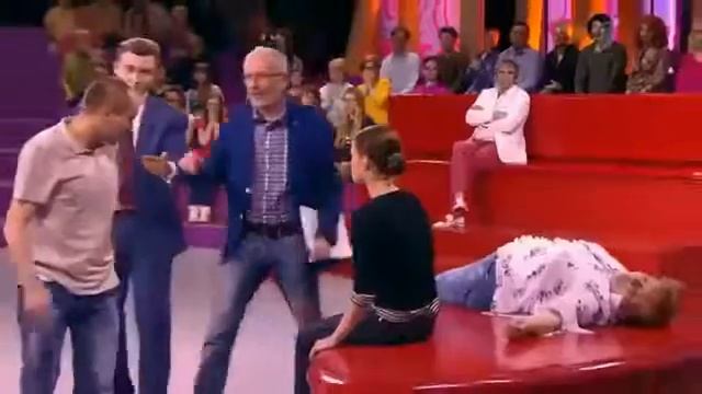 Уложил спать) смотреть онлайн