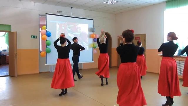 Испанский танец в исполнении учителей шк. 60 г. Челябинска смотреть онлайн