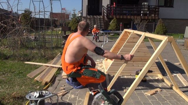 КЛЕТКА ДЛЯ КРОЛИКА или САДОВЫЙ КУРЯТНИК история одного ремонта смотреть онлайн