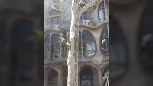 Барселона , Дома Гауди смотреть онлайн