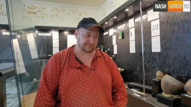 ФСБ и работники музея пришли с обыском к частном коллекционеру смотреть онлайн