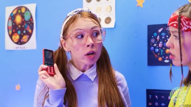 Любовь в КОСМИЧЕСКОЙ ШКОЛЕ! Как стать крутышкой в КОСМОСЕ от Ла-Ла- Лайф смотреть онлайн
