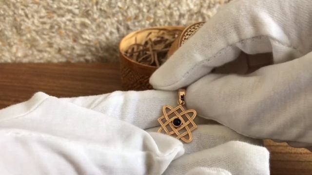 Славянский женский оберег Звезда Лады из золота с агатом смотреть онлайн