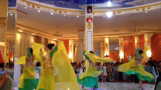 Агама Бий Тобу - Восточный танец с платками смотреть онлайн