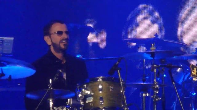 Paul McCartney With Ringo Starr & Ronnie Wood Play 