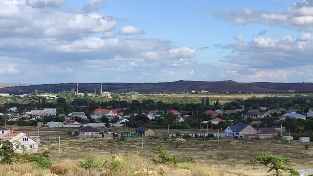 Россия, Крым . Вид с автомобильной площадки музейного комплекса "Пещера Таврида". смотреть онлайн
