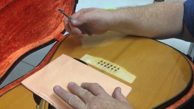 Regluing the Bridge on My Early 80's Sigma-Martin 12 String Guitar смотреть онлайн