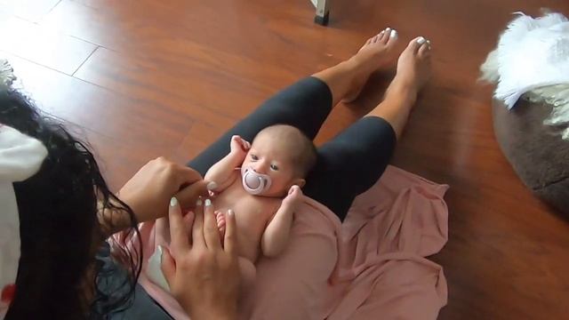 Newborn Wrapping Tutorial смотреть онлайн