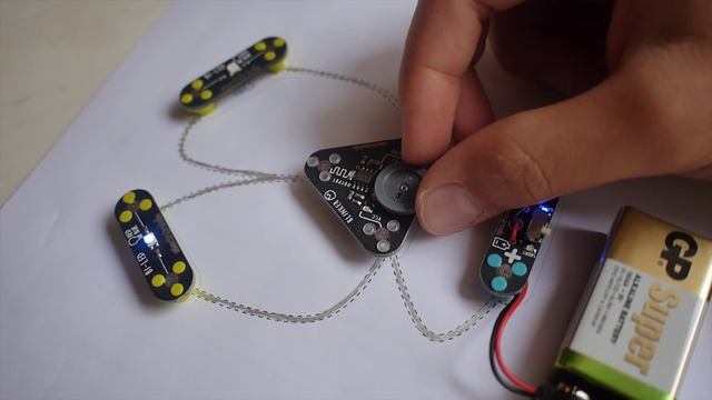 Circuit Scribe: блинкер смотреть онлайн