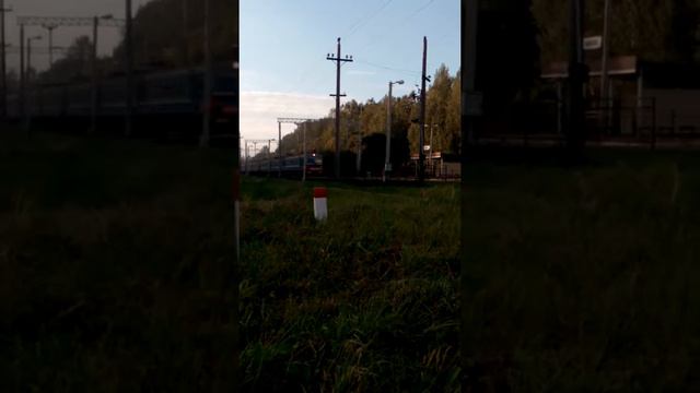 Ж/Д переезд на о. п. " КАМЕНКА ". Электричка Гудогай - Минск. смотреть онлайн