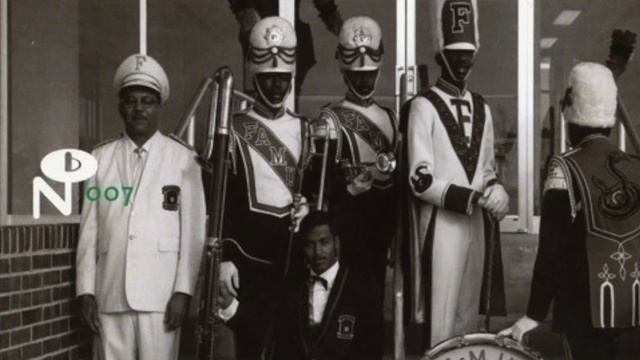 Johnny Killen & The Dynamites - I Don't Need Help смотреть онлайн