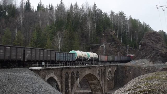 Ю-УрЖД | Соединенный поезд на Никольском мосту. Перегон Биянка — Симская