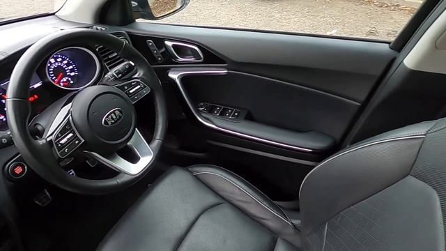 Kia Ceed 1.4 T-GDi First Edition at Mantles Kia Royston смотреть онлайн