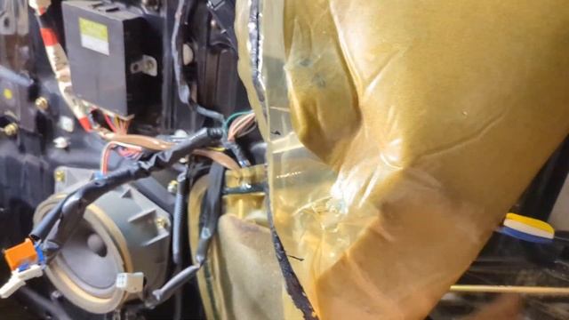 Rear Door Lock Install - GZG50 Toyota Century V12 смотреть онлайн