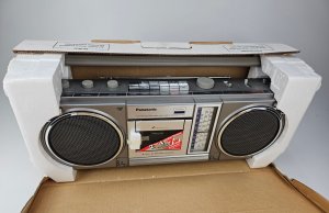 Винтажный радио кассетный магнитофон PANASONIC RX-4933L-Япония-1985-год