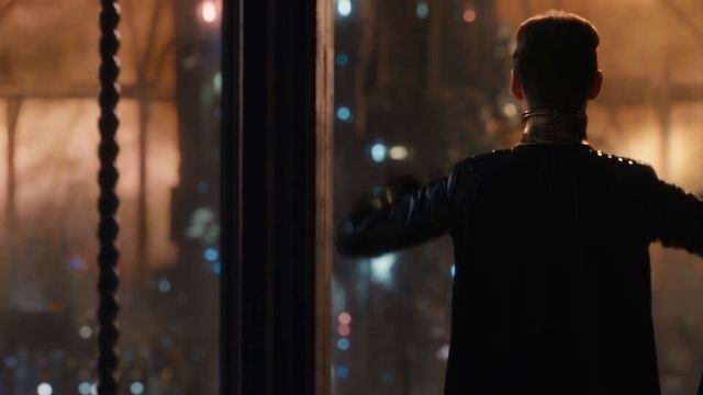 Jupiter Ascending (2015): Eddie Redmayne Screaming A Lot