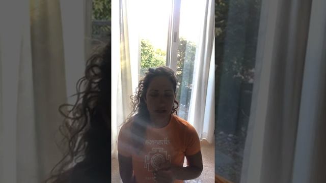 Mantra Practice with Laura Love смотреть онлайн