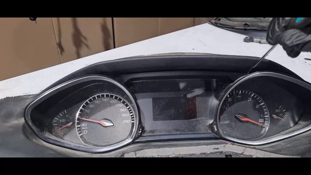 How to remove Peugeot 308 Instrument cluster T9 смотреть онлайн
