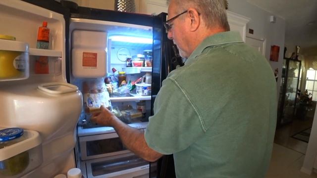 Дорого или дёшево? закупаем продукты с Винсентом, рекламщик вернулся) . смотреть онлайн