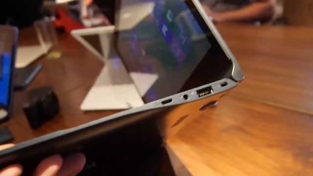 Samsung ATIV Book 9 Lite Hands On смотреть онлайн