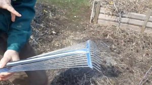 Супер расческа для огорода или веерные грабли!!!