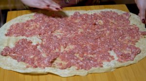 Завернула ФАРШ в ЛАВАШ и залила соусом. Мои мужики довольны! Проще простого!!!