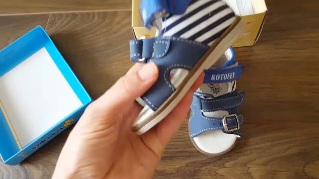 Выбор первой обуви. Сандали Котофей смотреть онлайн
