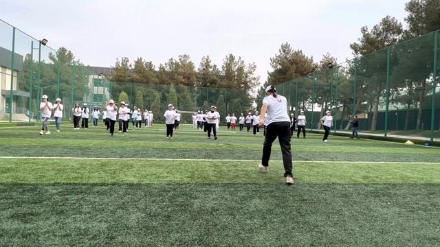 Утренняя тренировка с Машхурой Толибовной??? #зумба #happywomen #zumbafitness #zumbadance смотреть онлайн