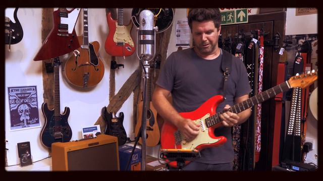 Live at Phil's Vintage Guitars: Jimmy D Thorn, War смотреть онлайн