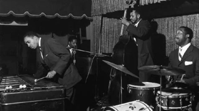 Modern Jazz Quartet - La Ronde Suite смотреть онлайн